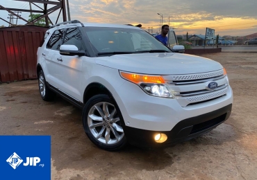 FORD EXPLORER 2012